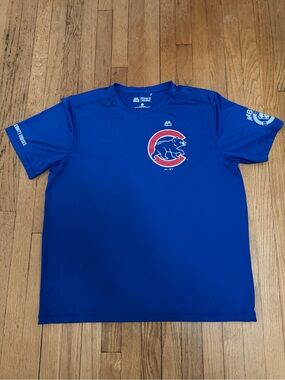 Majestic Chicago Cubs Shirt